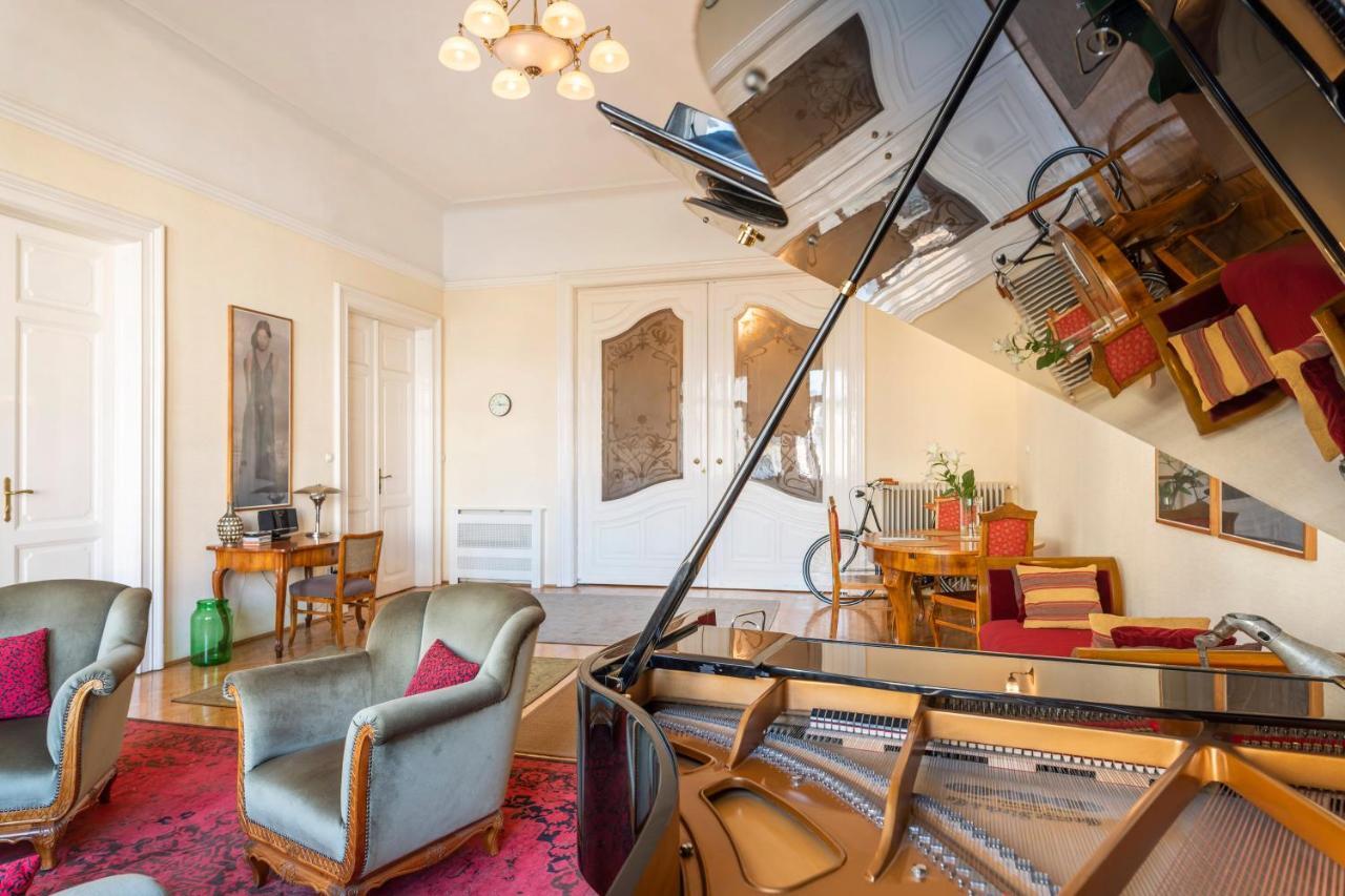 Stunning Spacious Art Nouveau Apart , Grand Piano Apartment Budapest Exterior photo